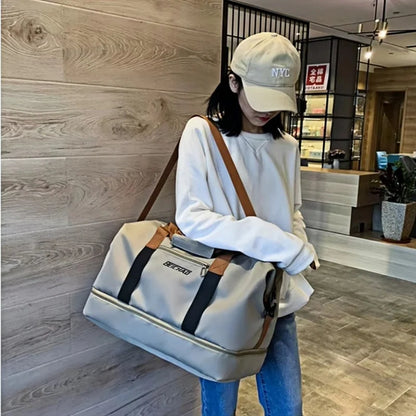 Sports handbag,fitness bag,expandable travel bag with large capacity.Perfect for gym,weekend trips,and carry-on,and versatile.
